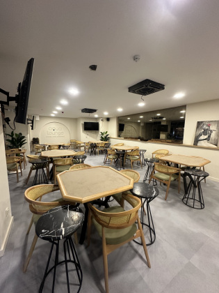 Aqua-lounge-1